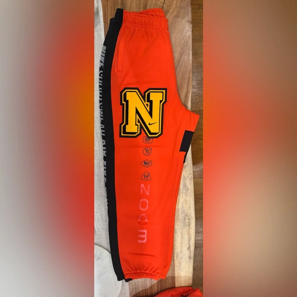 NIKE ELEMENTS HOODIE & SWEATPANTS SET ULTRA RARE ORANGE COLOR-WAY BRAND NEW NWT - Picture 11 of 16